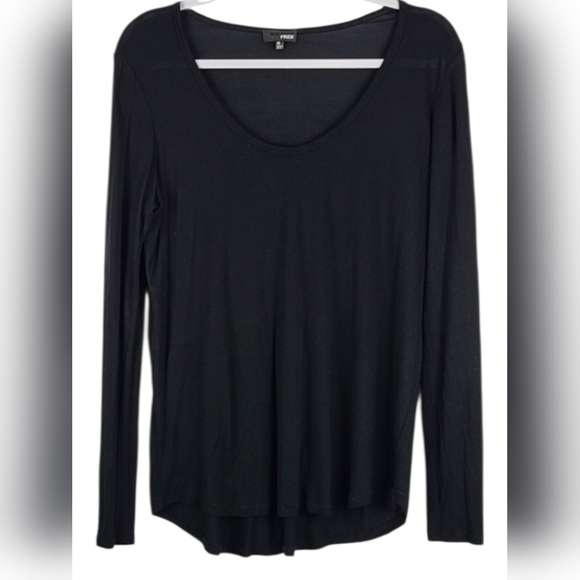 Aritzia Tops - Wilfred Free Aritzia Black Scoop Neck Long Sleeve Top Medium Minimalist